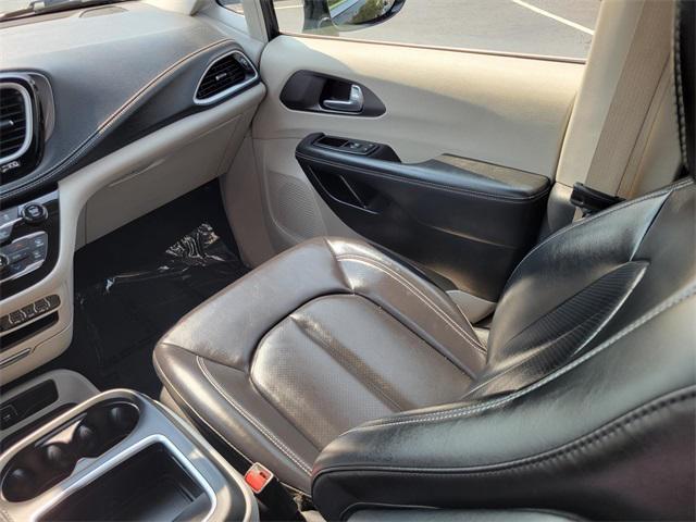 used 2024 Chrysler Pacifica Hybrid car, priced at $28,949