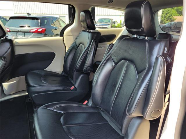 used 2024 Chrysler Pacifica Hybrid car, priced at $28,949