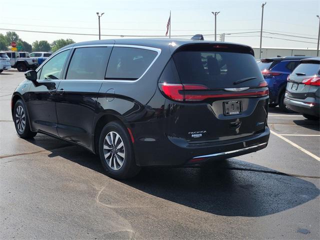 used 2024 Chrysler Pacifica Hybrid car, priced at $28,949