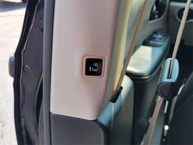 used 2024 Chrysler Pacifica Hybrid car, priced at $28,949