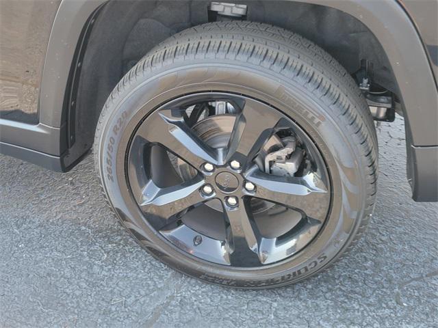 used 2024 Jeep Grand Cherokee car, priced at $34,449