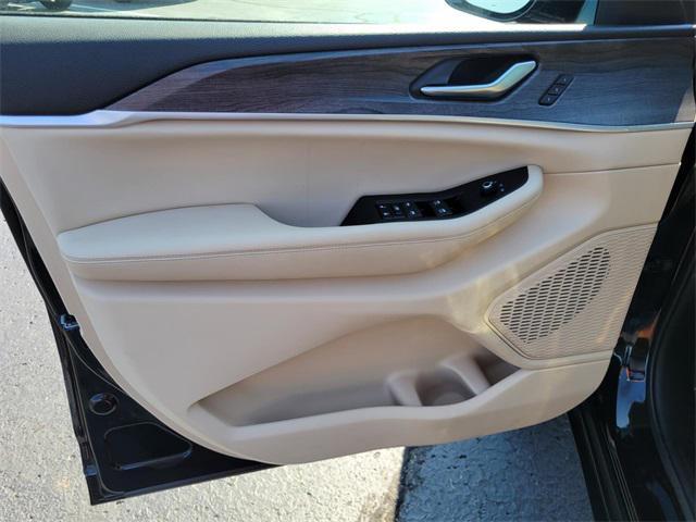 used 2024 Jeep Grand Cherokee car, priced at $34,449