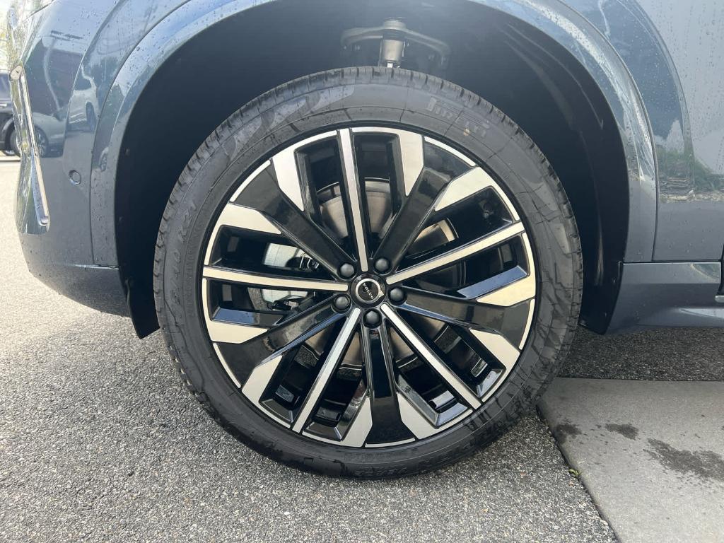 new 2025 Volvo XC90 car, priced at $65,555