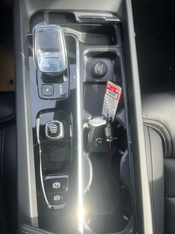 new 2025 Volvo XC60 Plug-In Hybrid car, priced at $77,550
