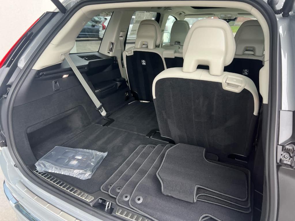 new 2025 Volvo XC90 Plug-In Hybrid car, priced at $81,685