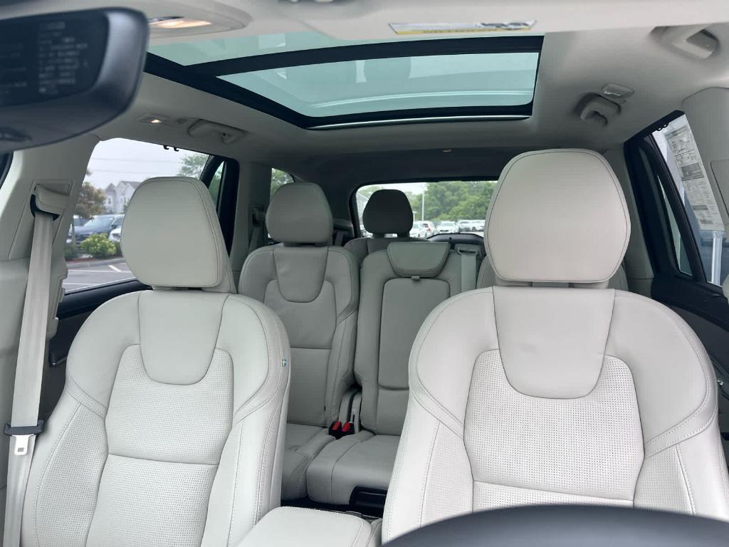 new 2025 Volvo XC90 Plug-In Hybrid car, priced at $81,685