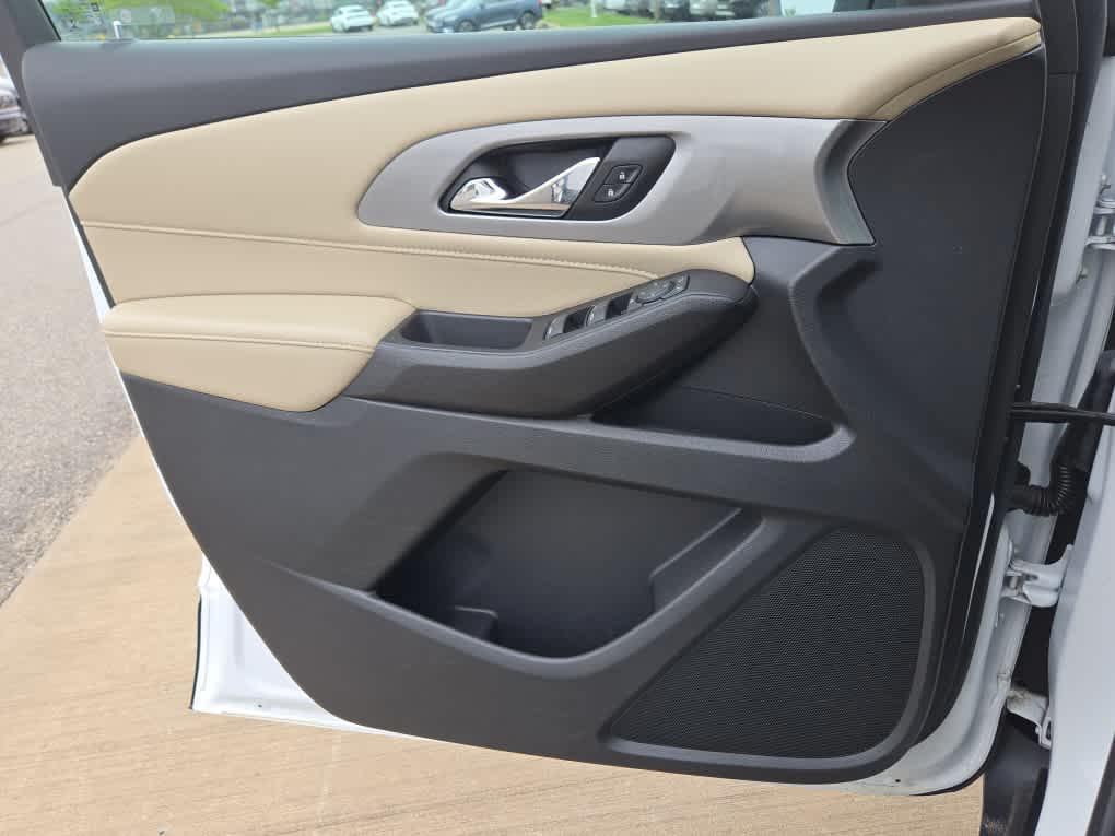 used 2022 Chevrolet Traverse car, priced at $24,996