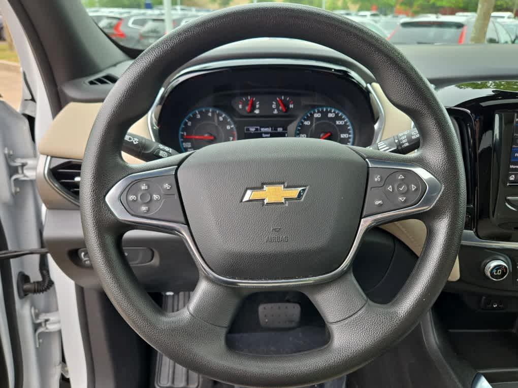 used 2022 Chevrolet Traverse car, priced at $24,996