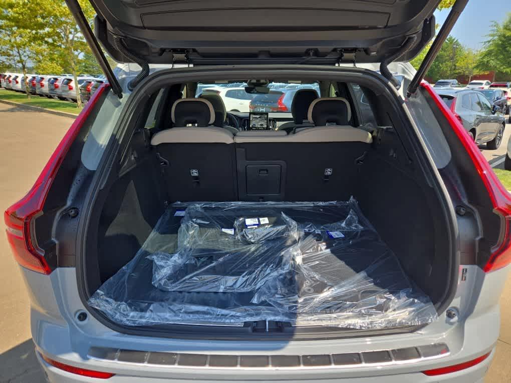 new 2026 Volvo XC60 car, priced at $58,360