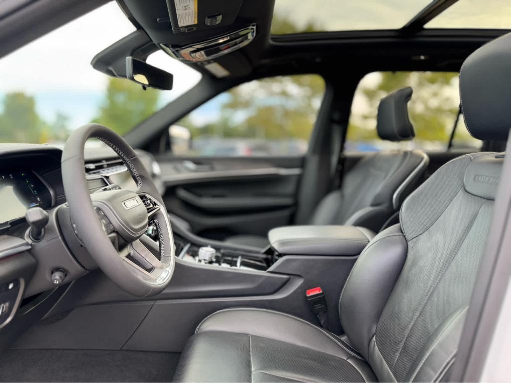 used 2023 Jeep Grand Cherokee 4xe car, priced at $39,900