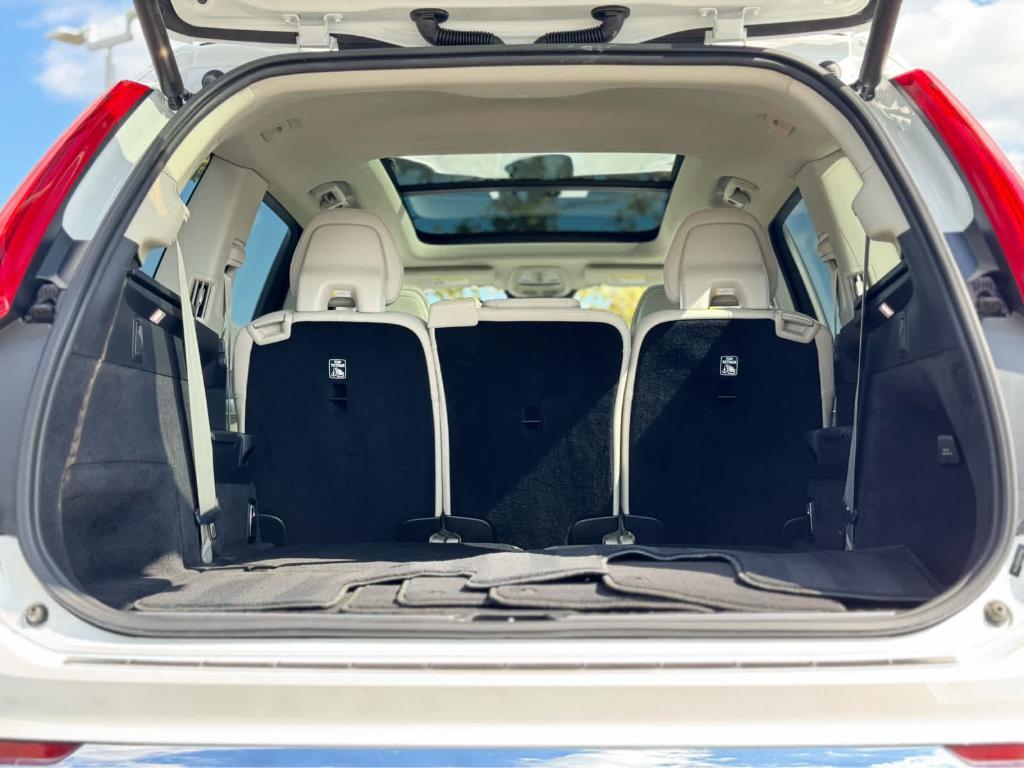 used 2024 Volvo XC90 car, priced at $40,400