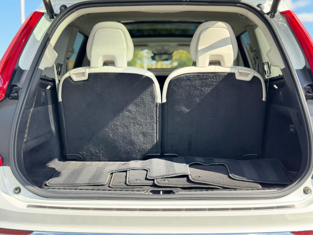 used 2024 Volvo XC90 car, priced at $40,400