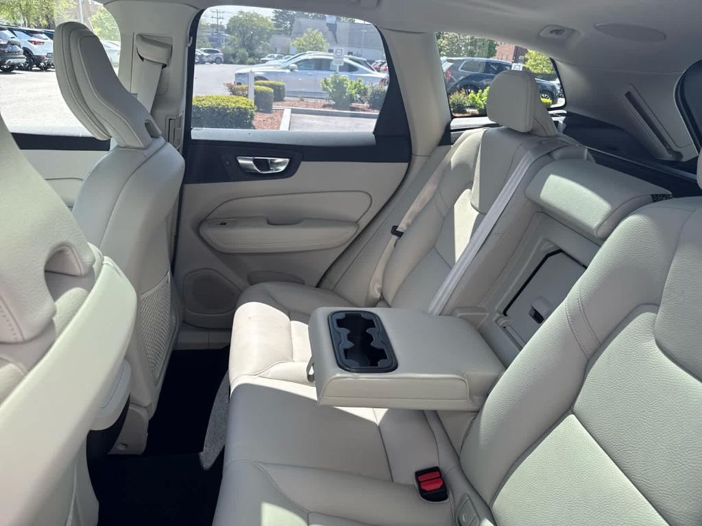 new 2025 Volvo XC60 car, priced at $56,900