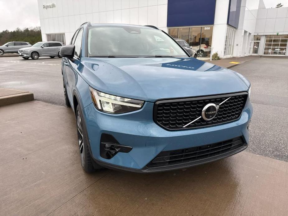 used 2023 Volvo XC40 car, priced at $33,600