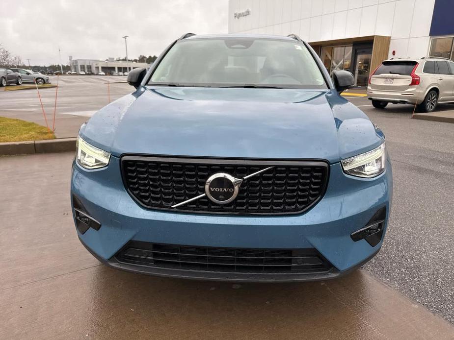 used 2023 Volvo XC40 car, priced at $33,600