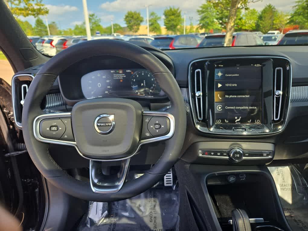 used 2022 Volvo XC40 car, priced at $30,900