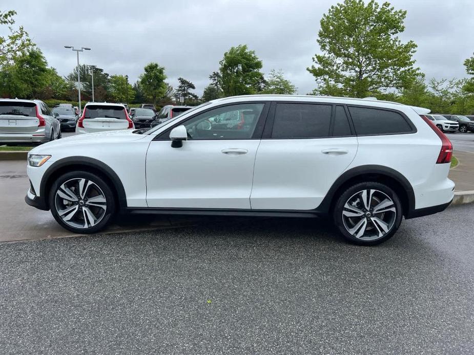 used 2023 Volvo V60 Cross Country car, priced at $41,400