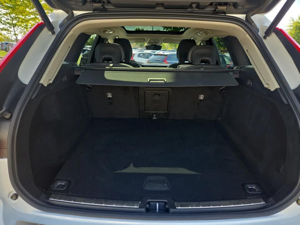used 2023 Volvo XC60 car, priced at $37,600
