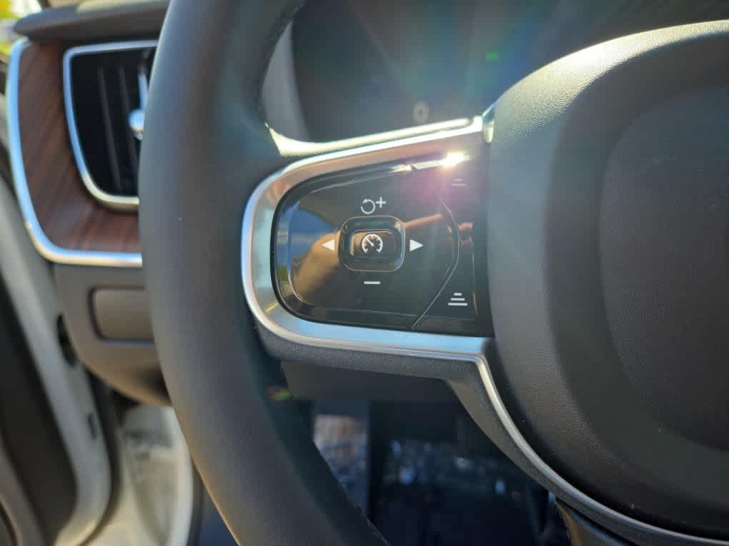 used 2023 Volvo XC60 car, priced at $37,600