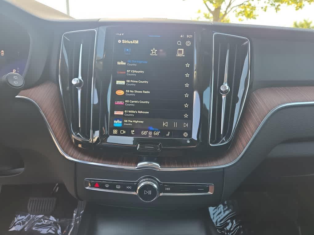 used 2023 Volvo XC60 car, priced at $37,600