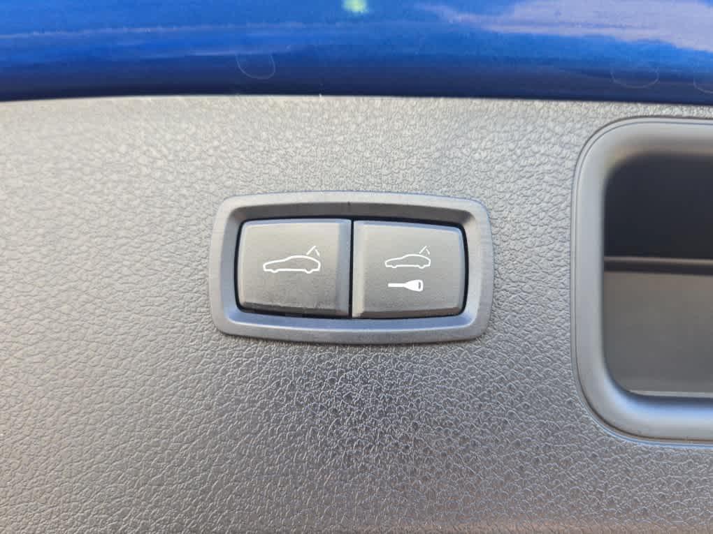 used 2018 Porsche Macan car, priced at $19,400