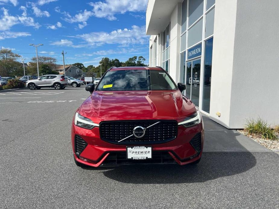 new 2025 Volvo XC60 car, priced at $56,365