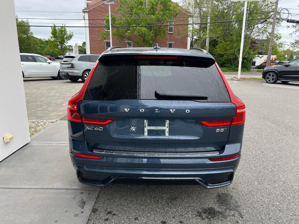 new 2025 Volvo XC60 car, priced at $55,360