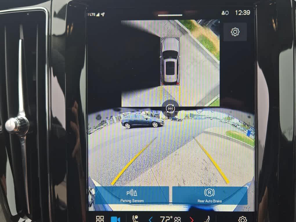 new 2025 Volvo XC60 car
