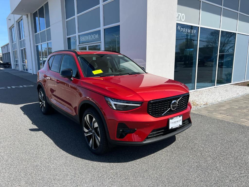 new 2025 Volvo XC40 car, priced at $52,235