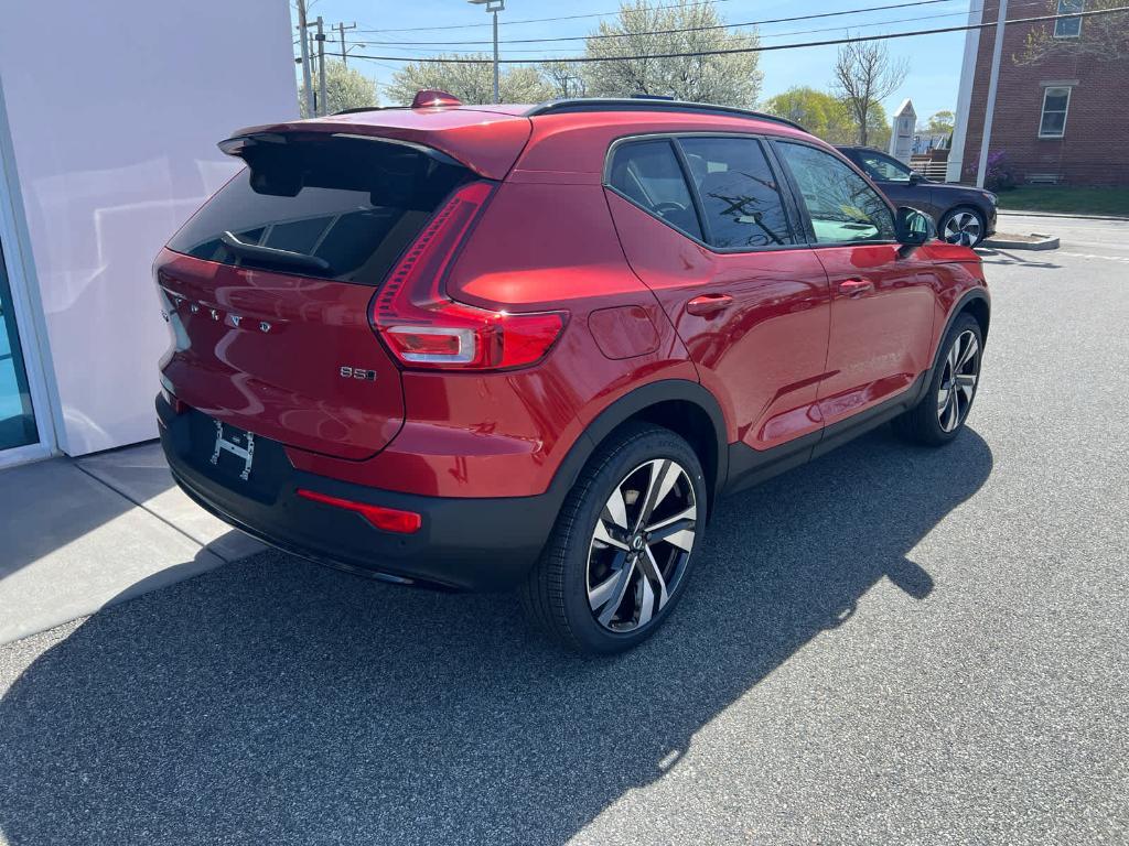 new 2025 Volvo XC40 car, priced at $52,235