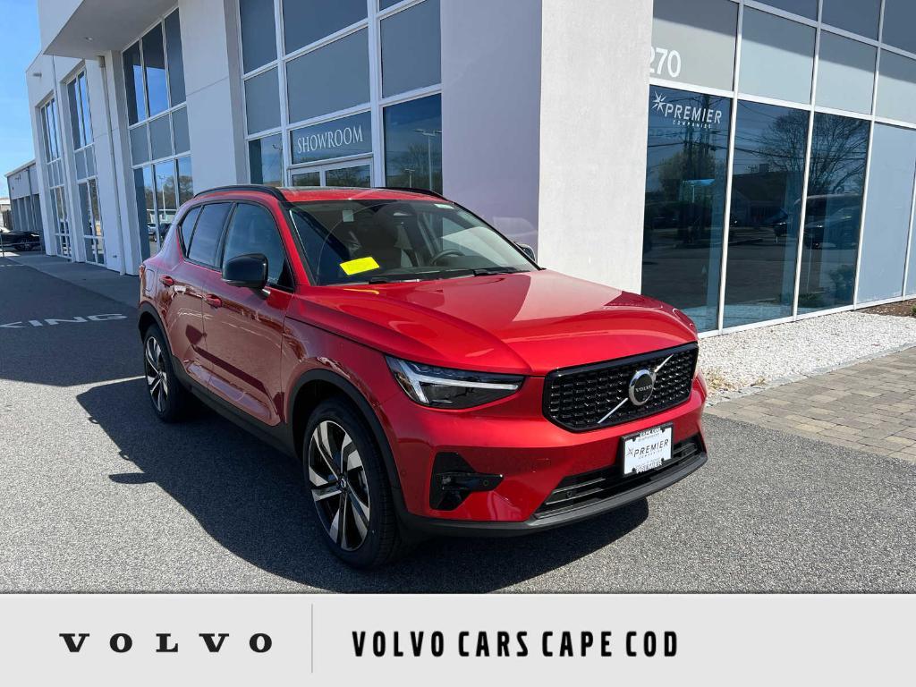 new 2025 Volvo XC40 car, priced at $52,235