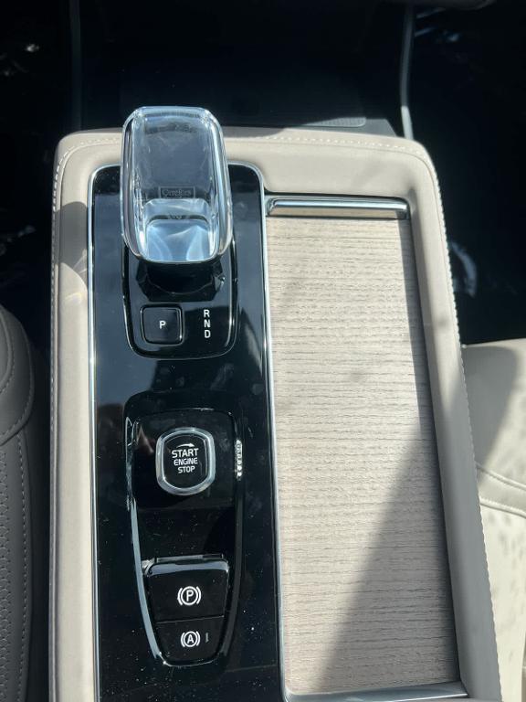 new 2025 Volvo XC90 Plug-In Hybrid car, priced at $78,805