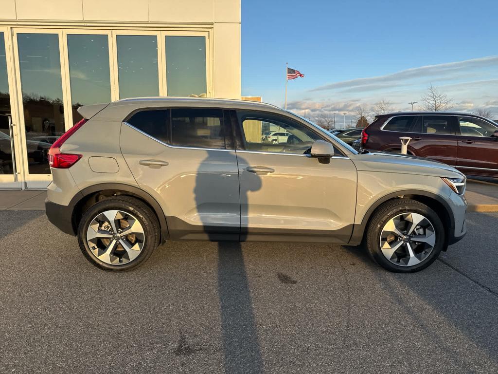 used 2024 Volvo XC40 car, priced at $31,900