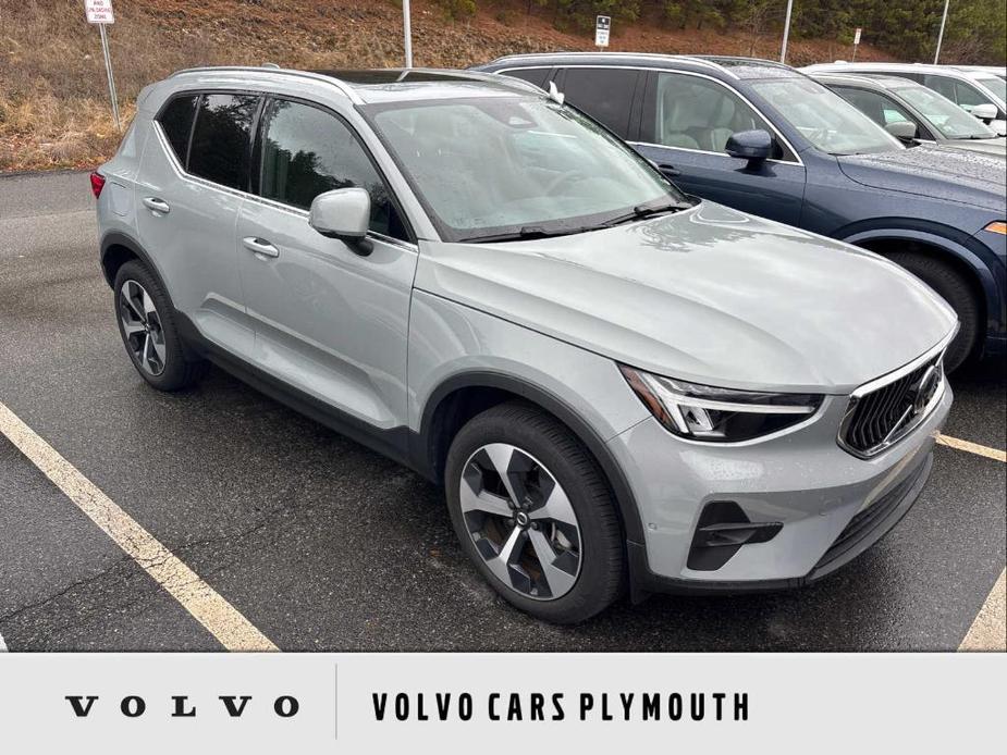 used 2024 Volvo XC40 car, priced at $31,900