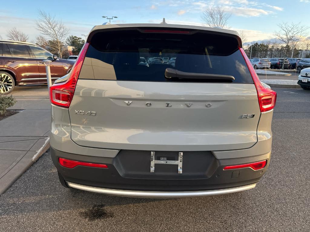 used 2024 Volvo XC40 car, priced at $31,900