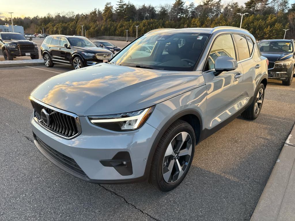 used 2024 Volvo XC40 car, priced at $31,900