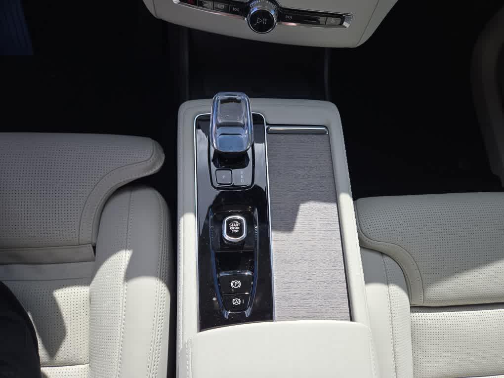 new 2025 Volvo XC90 Plug-In Hybrid car, priced at $84,995