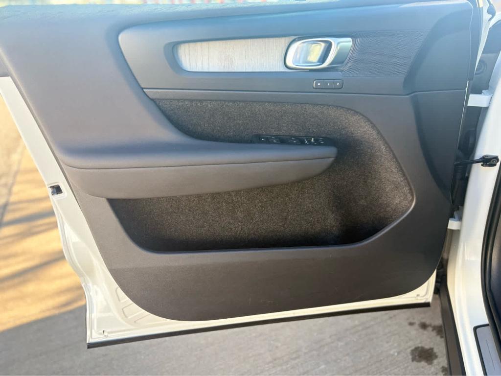 used 2023 Volvo XC40 car, priced at $28,900