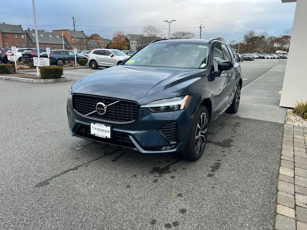 new 2025 Volvo XC60 car, priced at $55,335