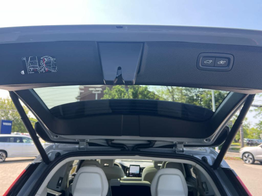 new 2025 Volvo XC90 Plug-In Hybrid car, priced at $81,685