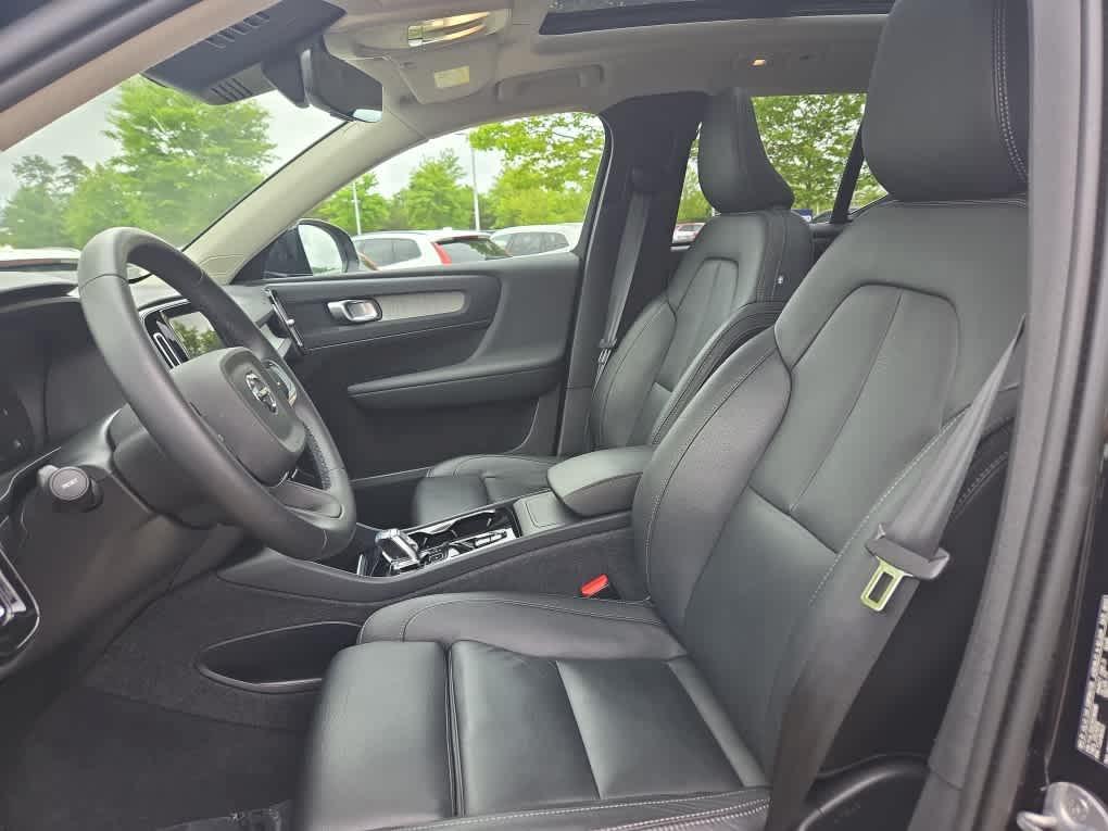 used 2024 Volvo XC40 car, priced at $33,996