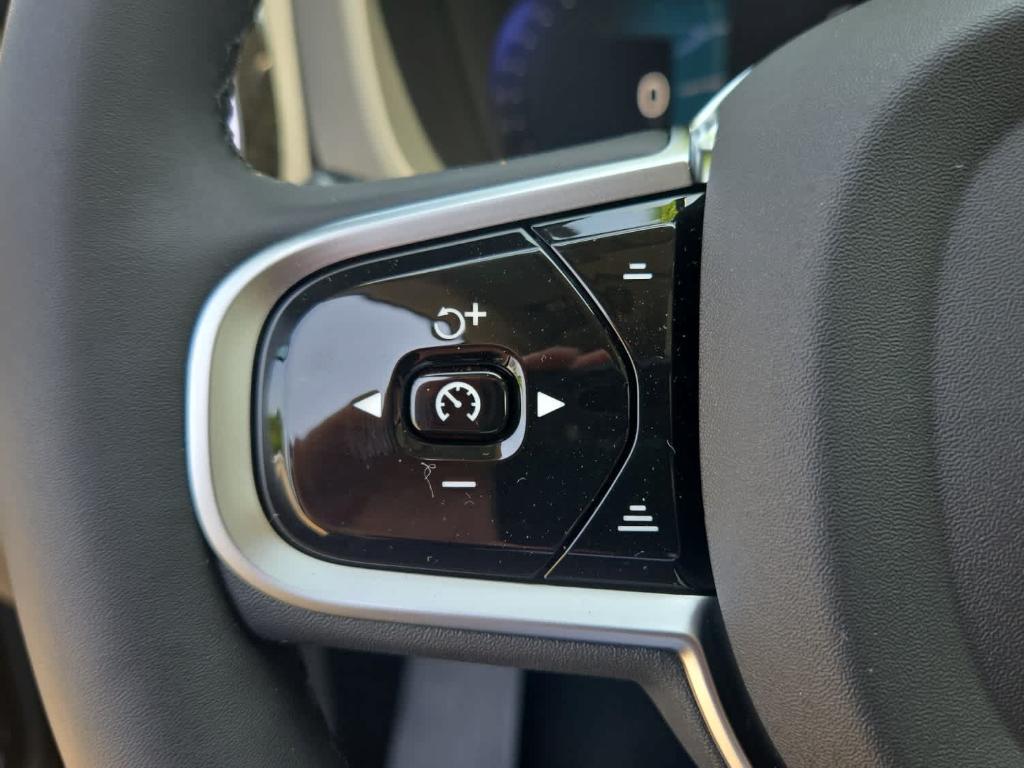 new 2026 Volvo XC60 car, priced at $57,985