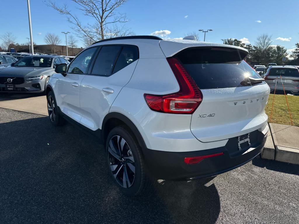 new 2025 Volvo XC40 car, priced at $49,790