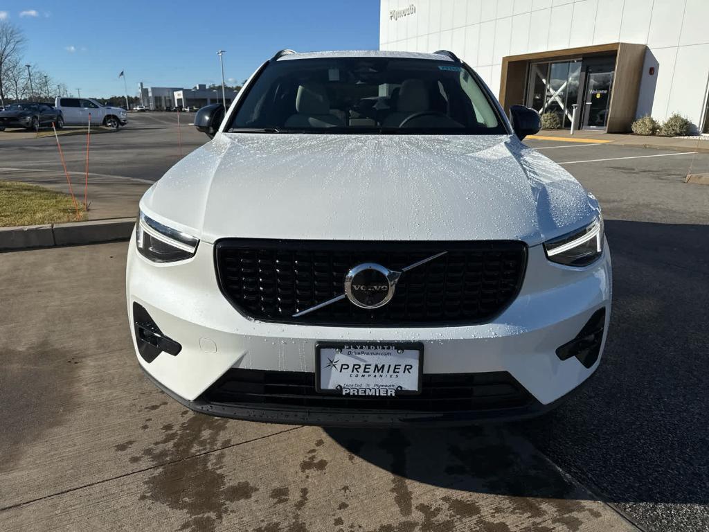 new 2025 Volvo XC40 car, priced at $49,790