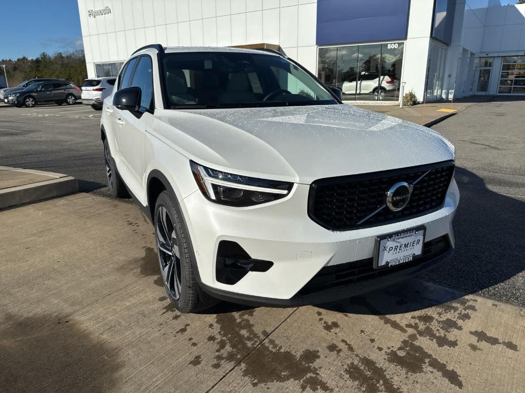 new 2025 Volvo XC40 car, priced at $49,790