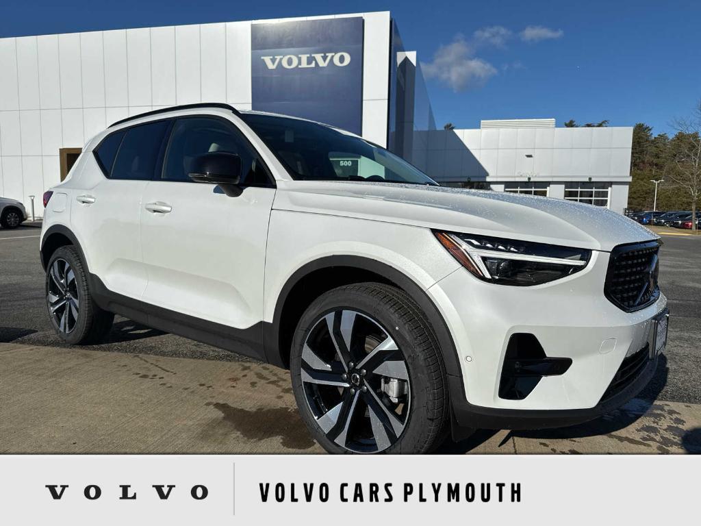 new 2025 Volvo XC40 car, priced at $49,790