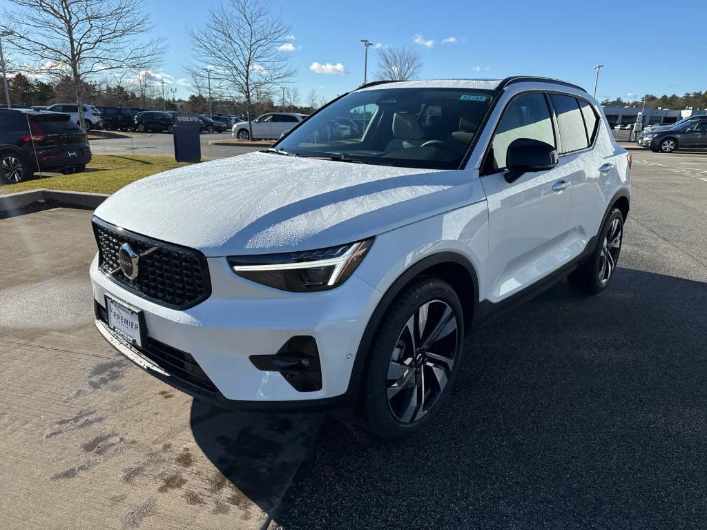 new 2025 Volvo XC40 car, priced at $49,790