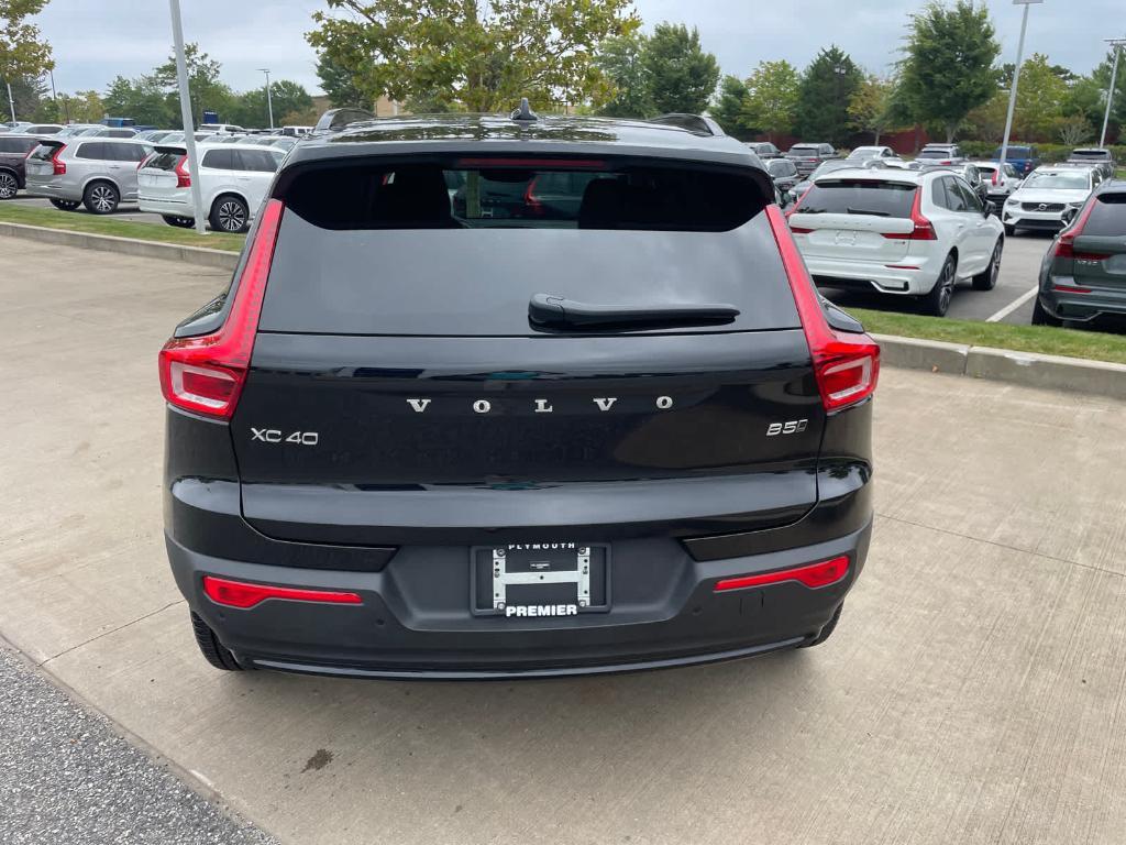 used 2025 Volvo XC40 car, priced at $45,400