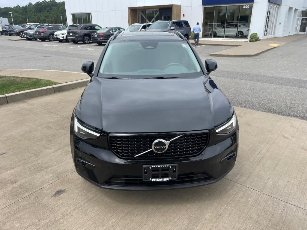 used 2025 Volvo XC40 car, priced at $45,400