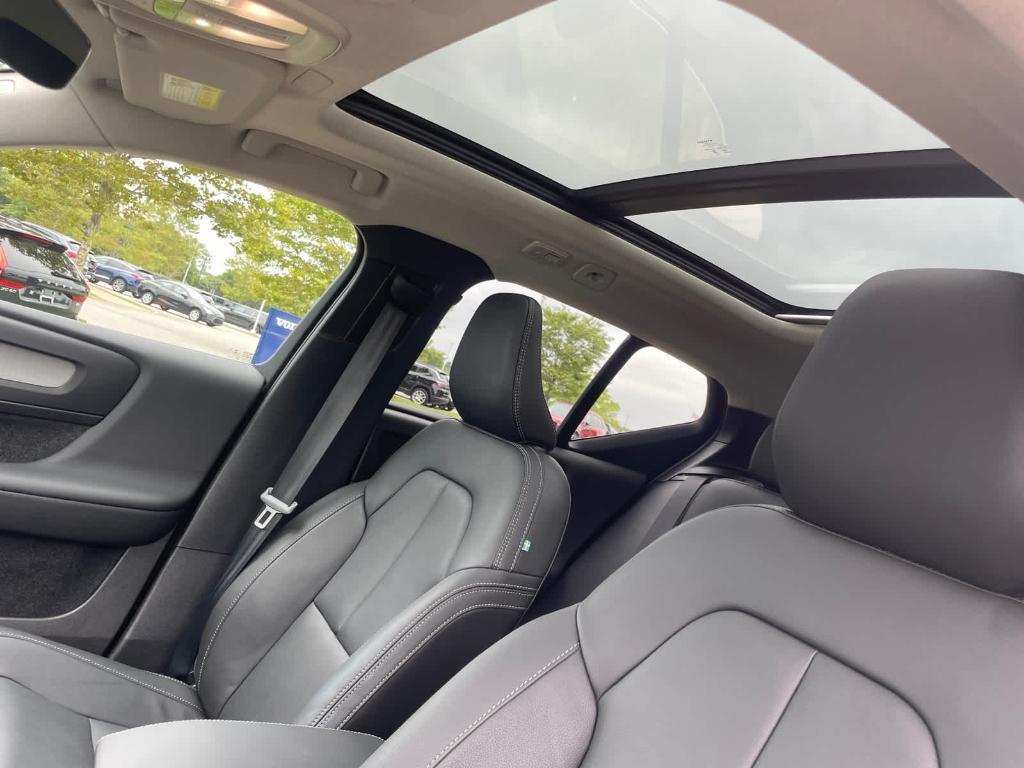 used 2025 Volvo XC40 car, priced at $45,400